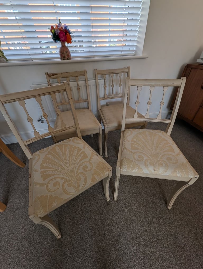 Dining chairs 