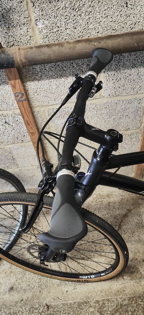 Whyte hybrid bike