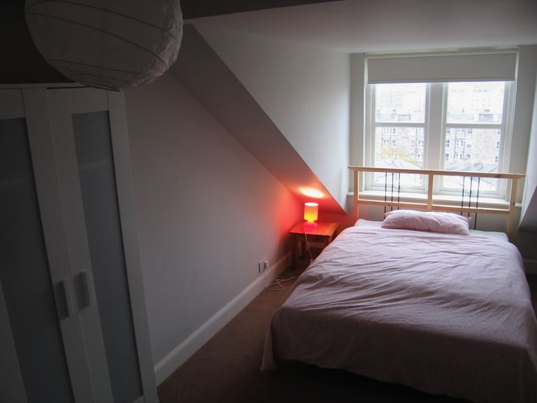 Bellevue / New Town: comfortable 5 bedroom HMO flat