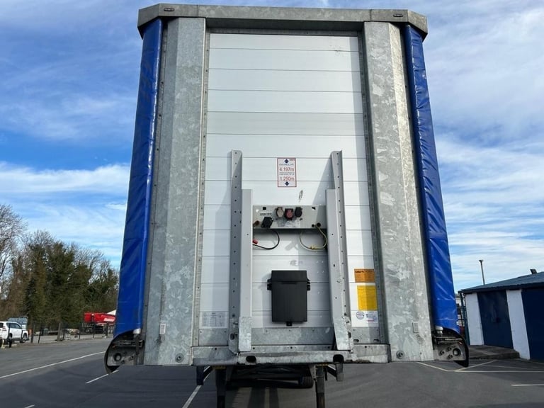 2023 SCHMITZ 13.6m Tri Axle Curtainsider