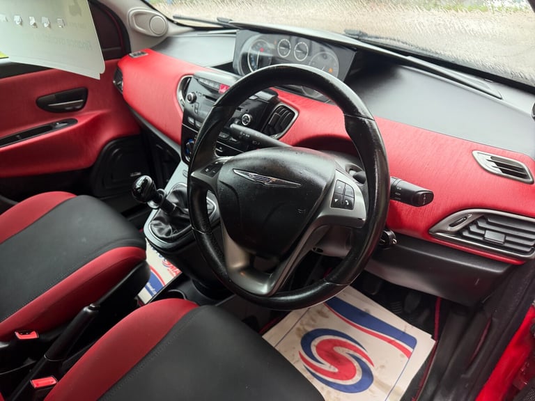 2012 Chrysler Ypsilon 1.2 Black and Red 5dr HATCHBACK Petrol Manual