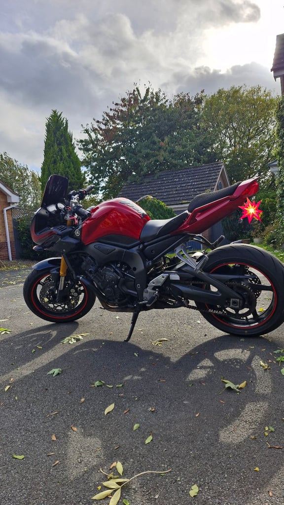 Yamaha FZ1S FAZER 2007 LAVA RED 1000CC 150bhp not fz6 r1 r6 zx6r zx10r z1 5vy 4c8 motorbike cycle  