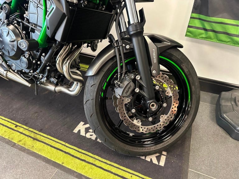 KAWASAKI Z650-1 OWNER-TAIL TIDY-RandG BUNGS-KAWASAKI WARRANTY