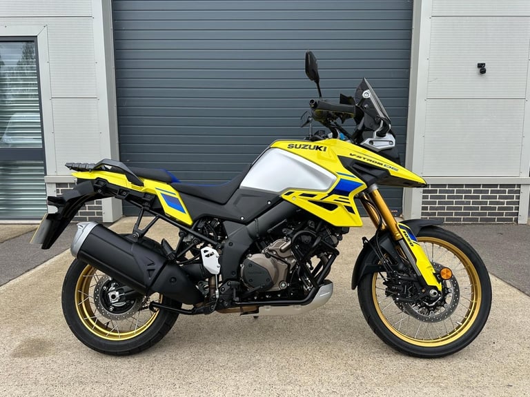 2025 SUZUKI DL1050 DE V-STROM 1050 DE - JUST 305 MILES! 1ST SERVICE COMPLETE