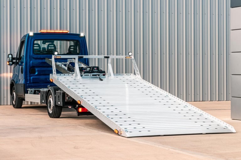 2025 IVECO DAILY 3.5T TILT AND SLIDE RECOVERY TRUCK CAR TRANSPORTER 140BHP