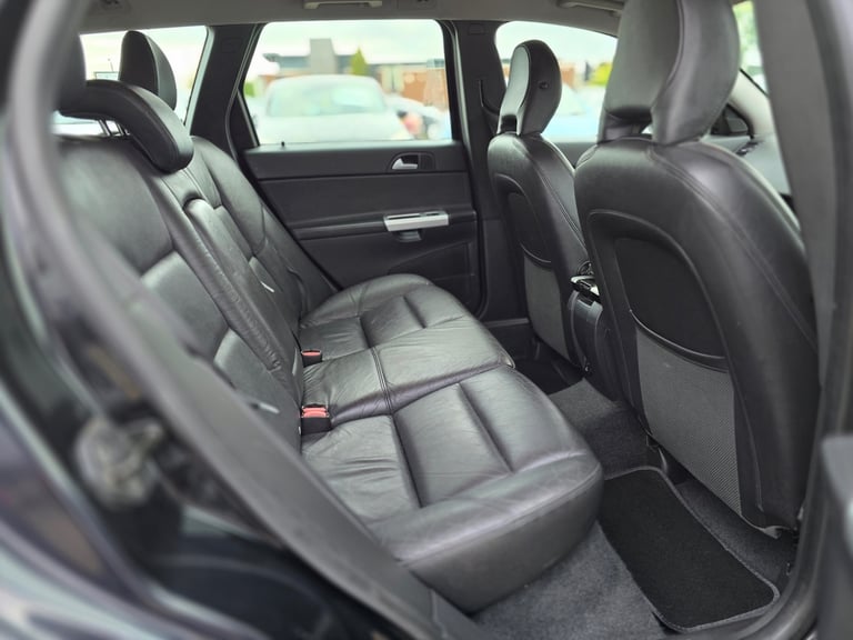 2011 Volvo V50 D3 [150] SE Lux Edition 5dr Geartronic ESTATE Diesel Automatic