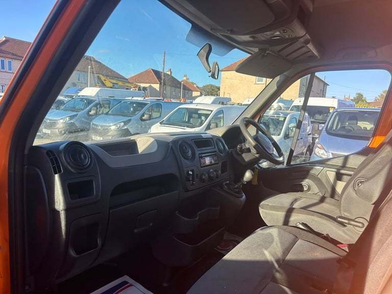 2015 Renault Master 125.35 dCi Chassis Cab SGLCAB TIPPER CHASSIS CAB Diesel Manual