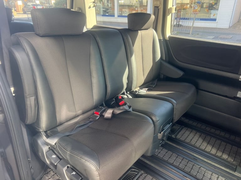 2009 Nissan Elgrand Highwat Star 2.5 Petrol Auto 8 Seater Low Miles ULEZ