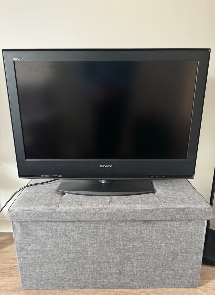 Sony BRAVIA KDL-20S2030 20" Inch LCD HD Ready TV with HDMI & Built-in Freeview