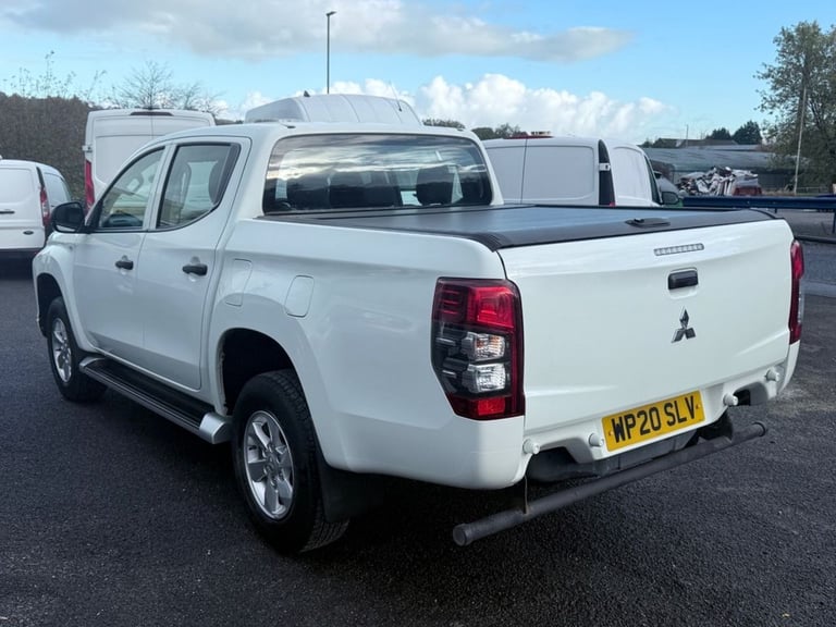 2020 Mitsubishi L200 2.2 DI-D DC 4Life Pickup Double Cab 4dr Diesel Manual 4WD Euro 6 (s/s) (150 ...