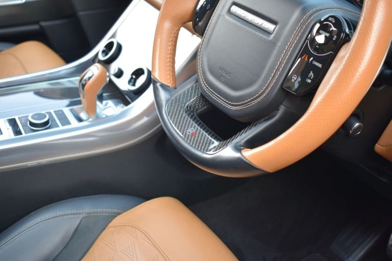 2021 62 LAND ROVER RANGE ROVER SPORT 5.0 P575 V8 SVR CARBON EDITION SUV 5DR PETR