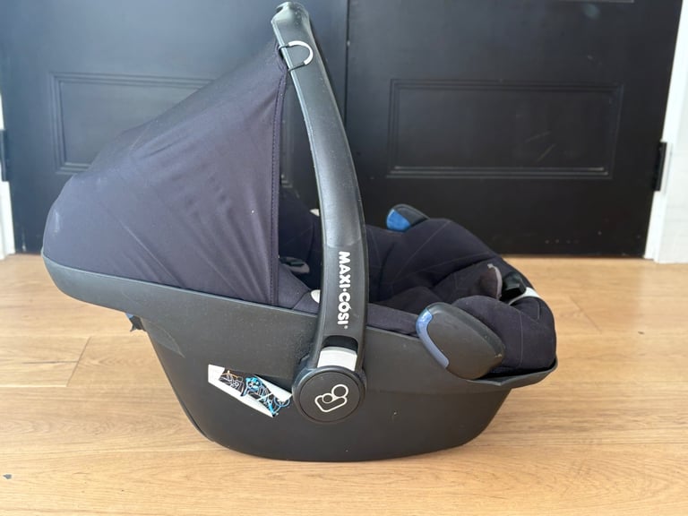 image for Maxi cosi Pebble car seat