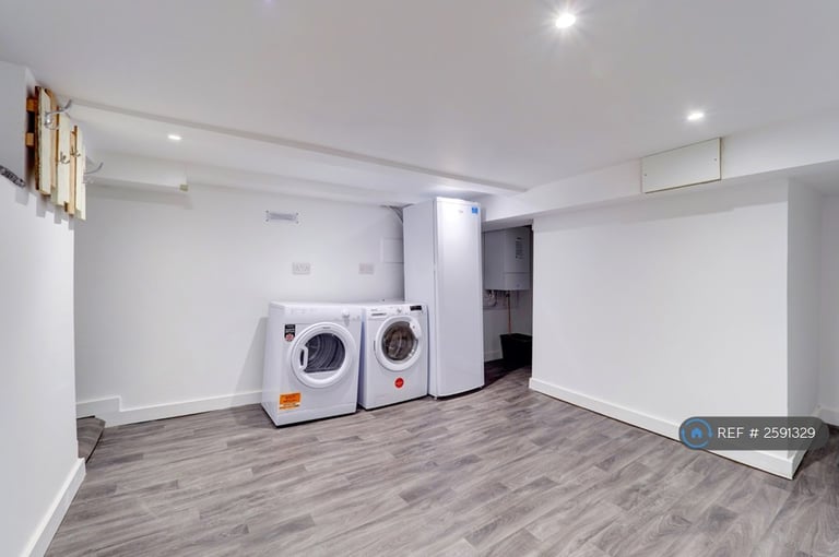 1 bedroom in Sandy Lane, Manchester, M21 (#2591329)