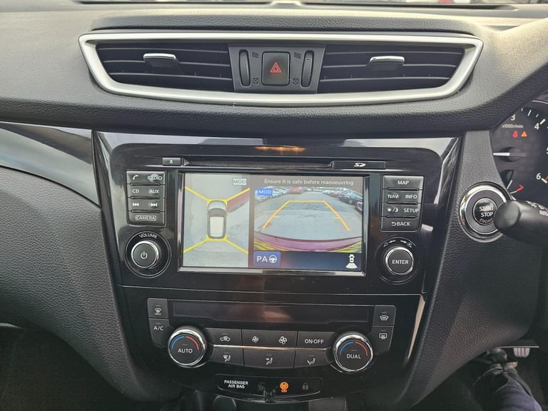 2015 Nissan Qashqai 1.6 dCi Tekna XTRON 2WD Euro 6 (s/s) 5dr HATCHBACK Diesel Automatic