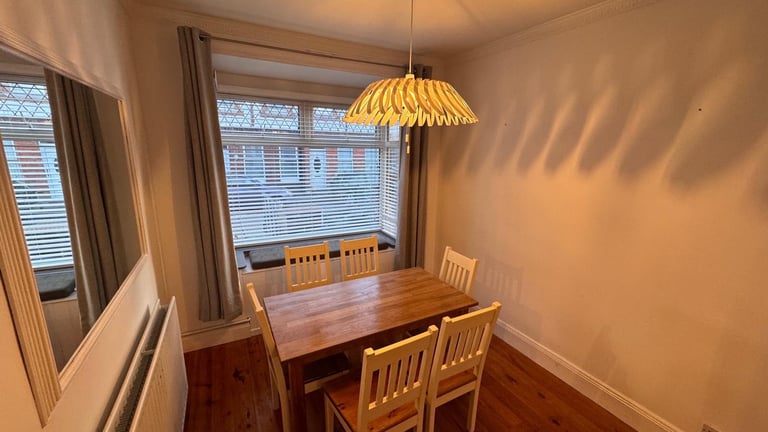 Newly renovated 2-Bedroom terraced home near City Center 