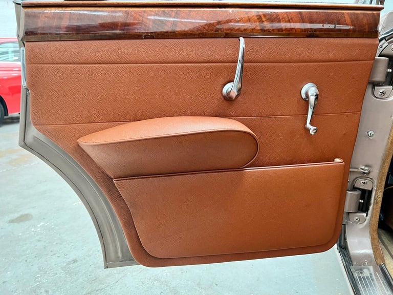 1965 Daimler V8 Petrol Automatic