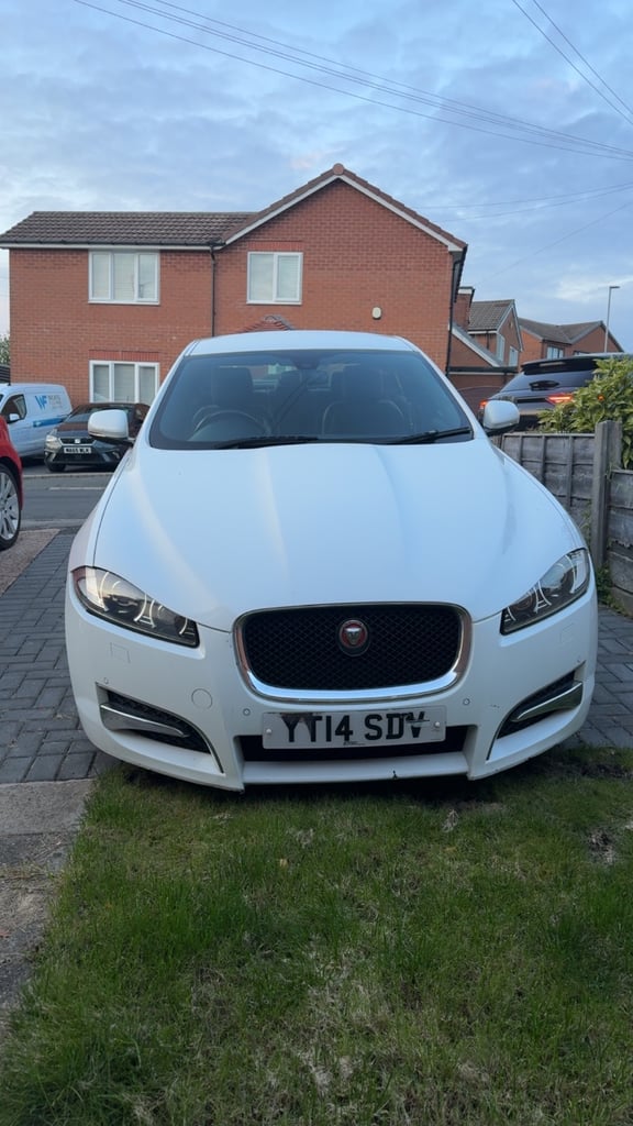 Jaguar, XF, Saloon, 2014, Other, 2179 (cc), 4 doors