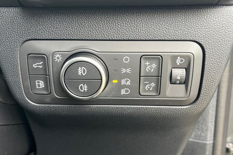 2024 Ford Kuga 2.5 Duratec 14.4kWh Vignale SUV 5dr Petrol Plug-in Hybrid CVT Euro 6 (s/s) SUV Hyb...