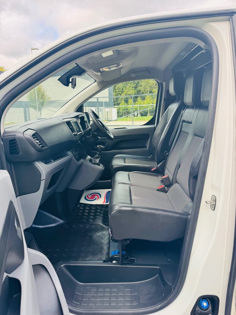 2021 Vauxhall Vivaro 3100 2.0d 120PS Sportive H1 Van, 101K MILES, FSH PANEL VAN Diesel Manual