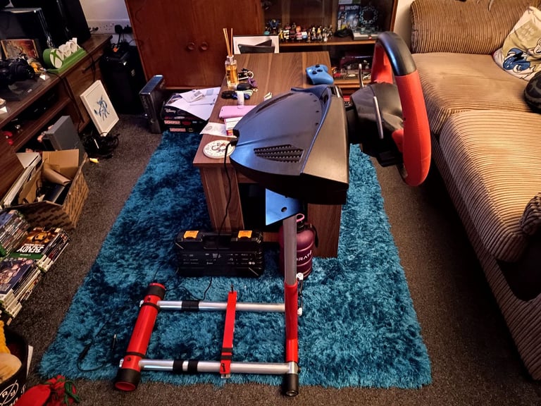 Thrustmaster Ferrari 458 Spider Racing Wheel Xbox and stand