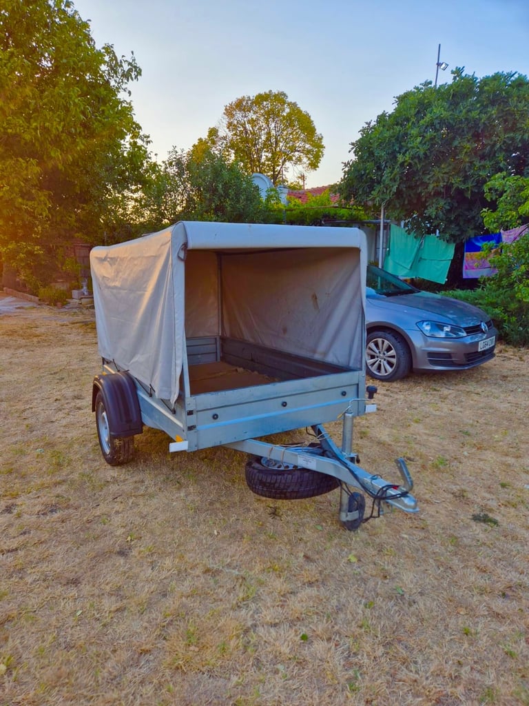 Car trailer