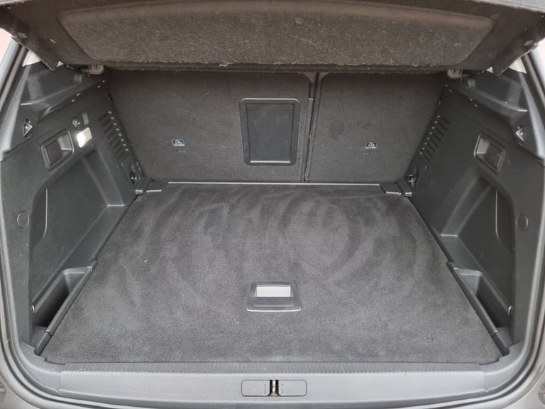 2017 Peugeot 3008 1.2 PureTech Allure SUV 5dr Petrol EAT Euro 6 (s/s) (130 ps) HATCHBACK Petrol A...