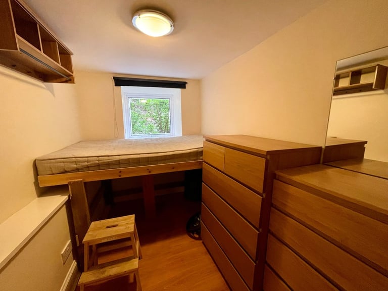 1 bedroom flat in Yeaman Place, Polwarth, Edinburgh, EH11 1BT