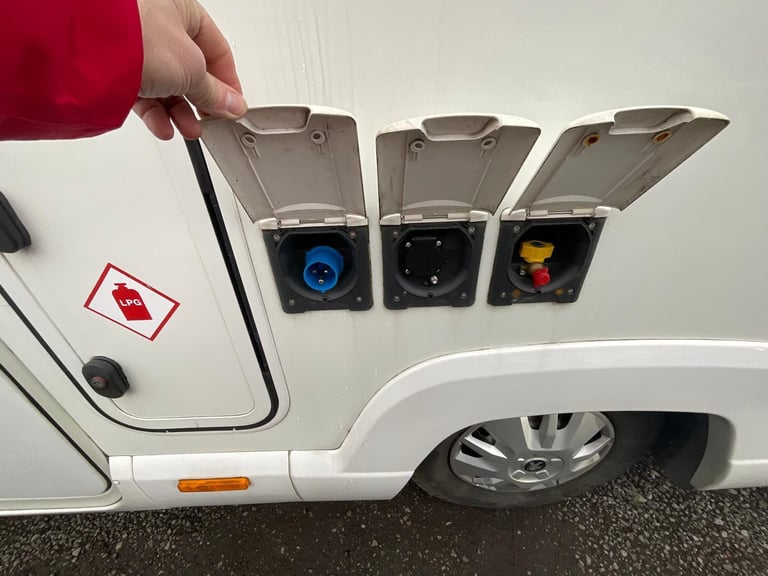 Bailey Autograph 75-2, 2017, 4 Berth, 2 Belts, Rear Fixed Bed