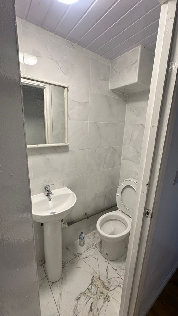 Spacious 4 bedroom house for rent in Dagenham RM9