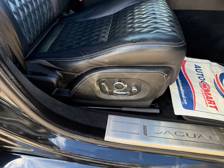 2020 Jaguar XJ 3.0d V6 Autobiography 4dr Auto [LWB] SALOON DIESEL Automatic