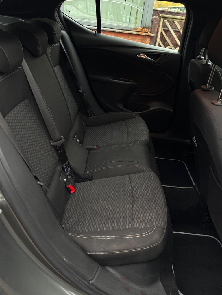 VAUXHALL ASTRA 1.4i SRi Euro 6 5dr 2017