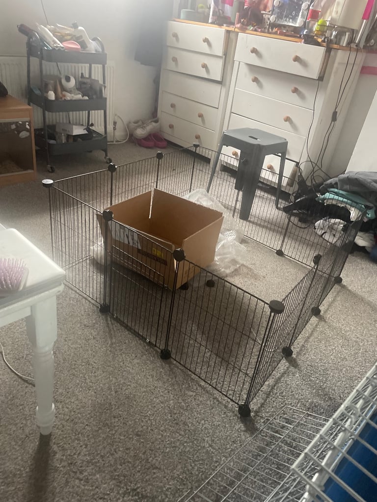 image for Pet enclosure/run