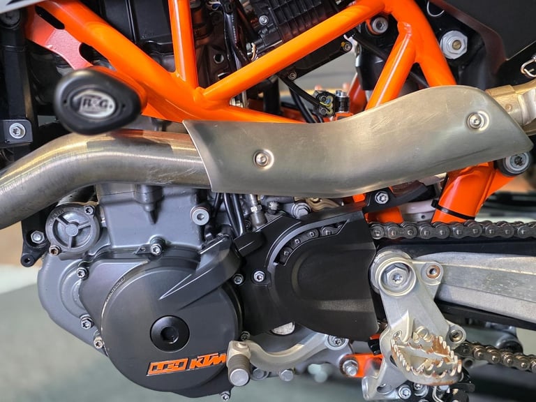 2015 KTM 690 SMC SUPER MOTO EXTRA'S 10,000 MILE'S 