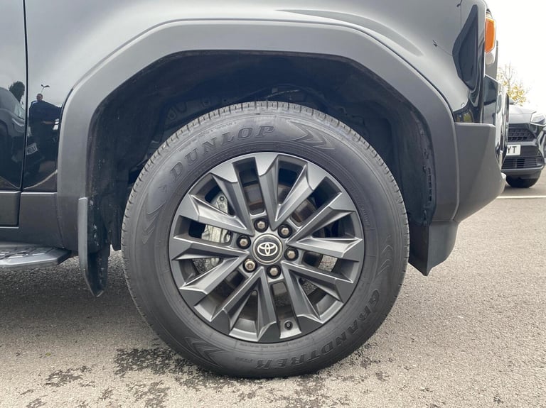 2024 Toyota Land Cruiser 2.8 D-4D 204 Invincible 5dr Auto (7 Seat) SUV Diesel Automatic