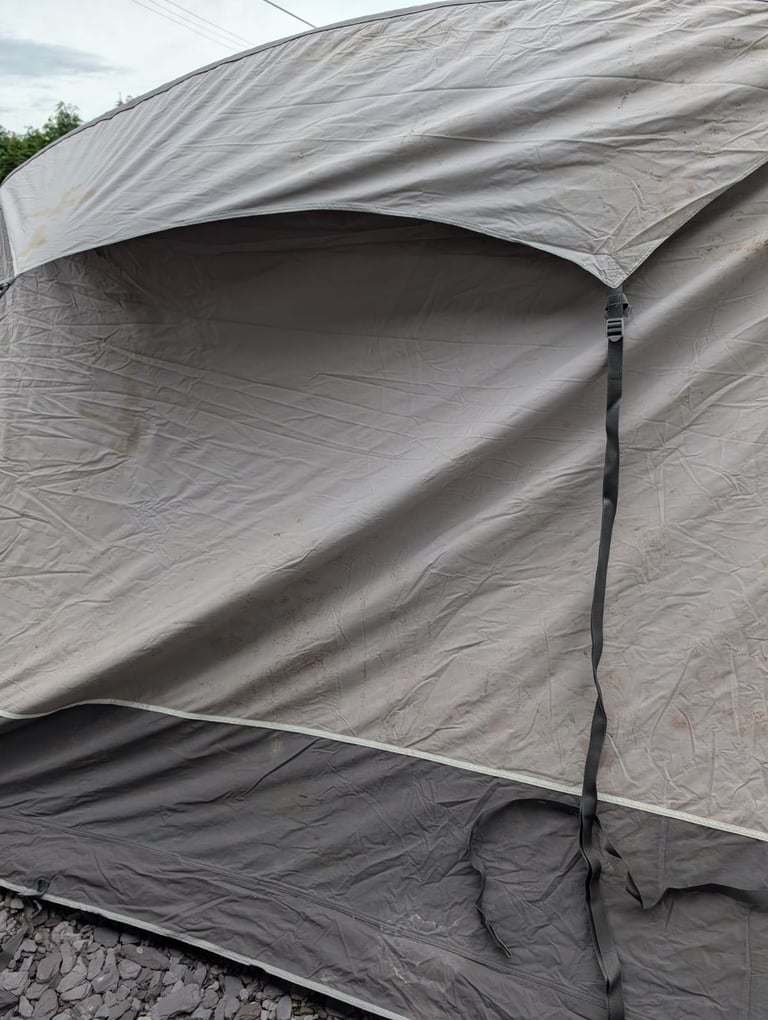 Vango Utopia Airbeam 500 Tent - 5 man tent