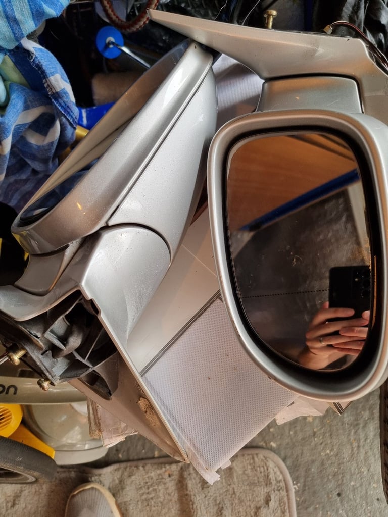 2 x wing mirrors r170 Mercedes slk
