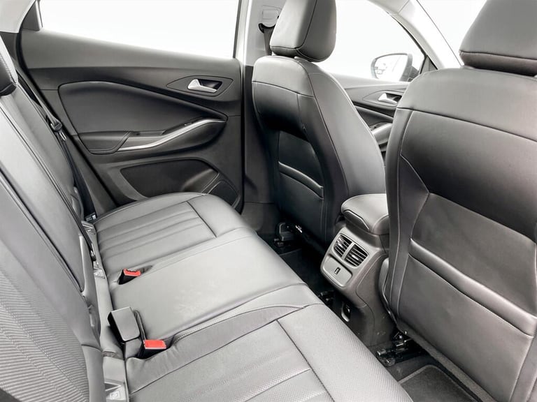 2020 Vauxhall Grandland X 1.5 Turbo D BlueInjection Elite Nav Euro 6 (s/s) 5dr HATCHBACK Diesel M...