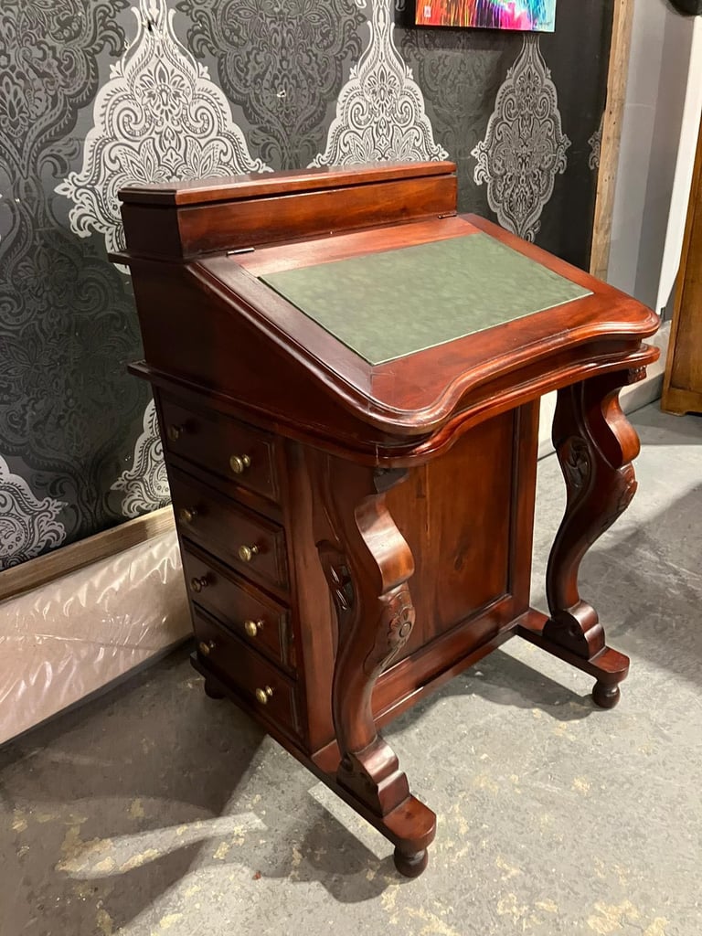 Stunning Chesterfield Mahogany Davenport Desk - Delivery