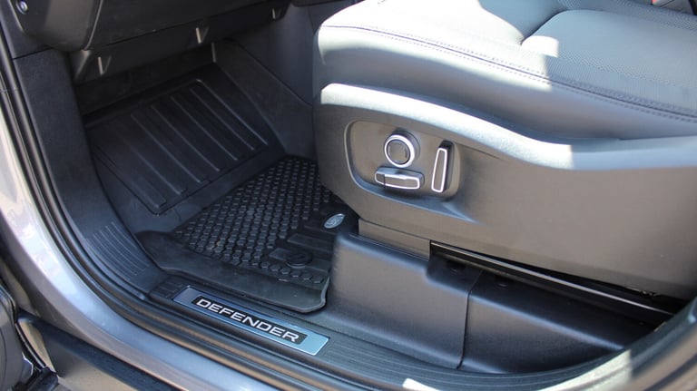 2025 Land Rover Defender Diesel Estate 3.0 D300 Outbound 130 5dr Auto SUV Diesel Automatic