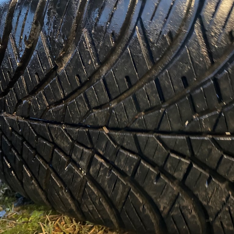 Set of 4 alloy wheels and winter tyres 