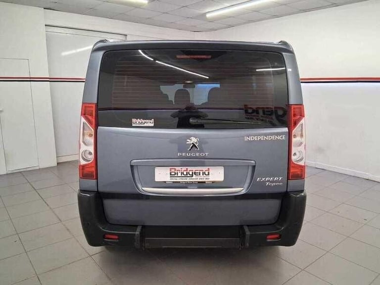 2016 Peugeot Partner Tepee 2.0 HDi Tepee Comfort 7 Seats 4dr MPV Diesel Automatic