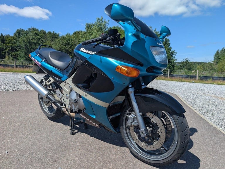 1993 KAWASAKI ZZR600