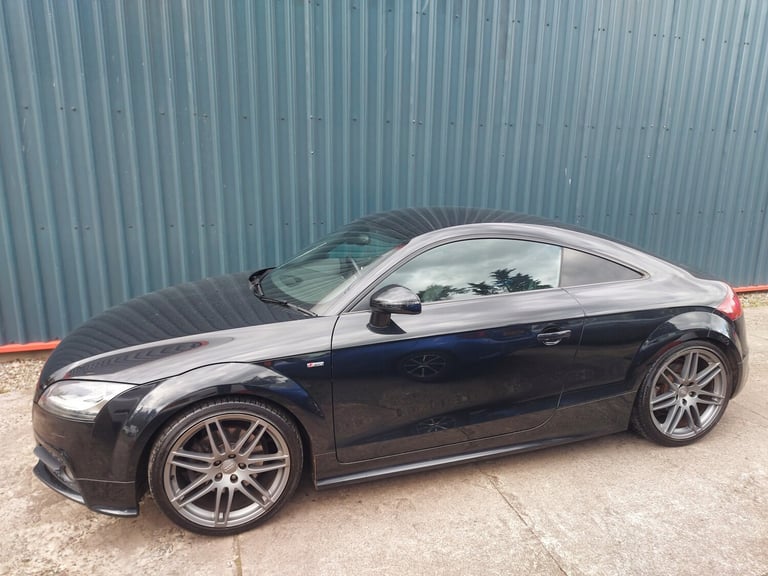 image for AUDI TT 2.0 TDI Black Edition 2012