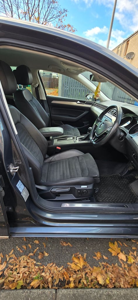 Volkswagen, PASSAT, Saloon, 2015, Manual, 1968 (cc), 4 doors