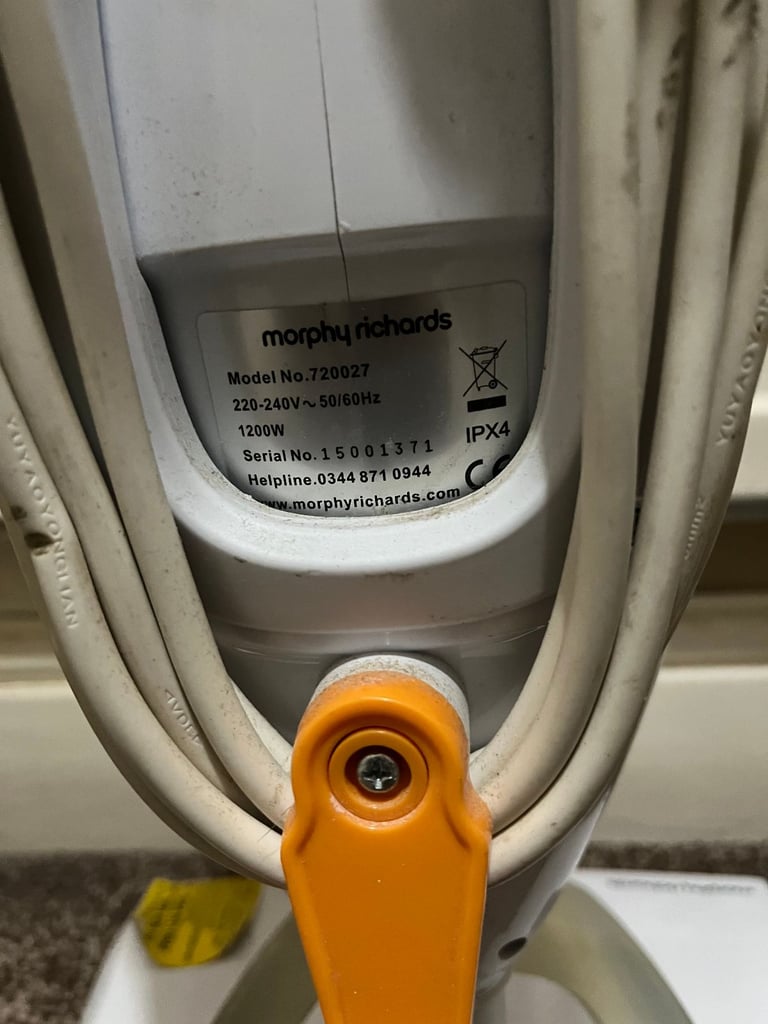 Morphy richard steam mop