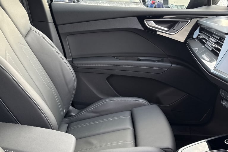 2024 Audi Q4 e-tron Q4 Sportback Black Edition 45 e-tron  210,00 kW SUV Automatic