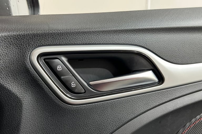 2023 72 MG MG ZS 1.5 VTI-TECH EXCLUSIVE SUV 5DR PETROL MANUAL EURO 6 (S/S) (106 