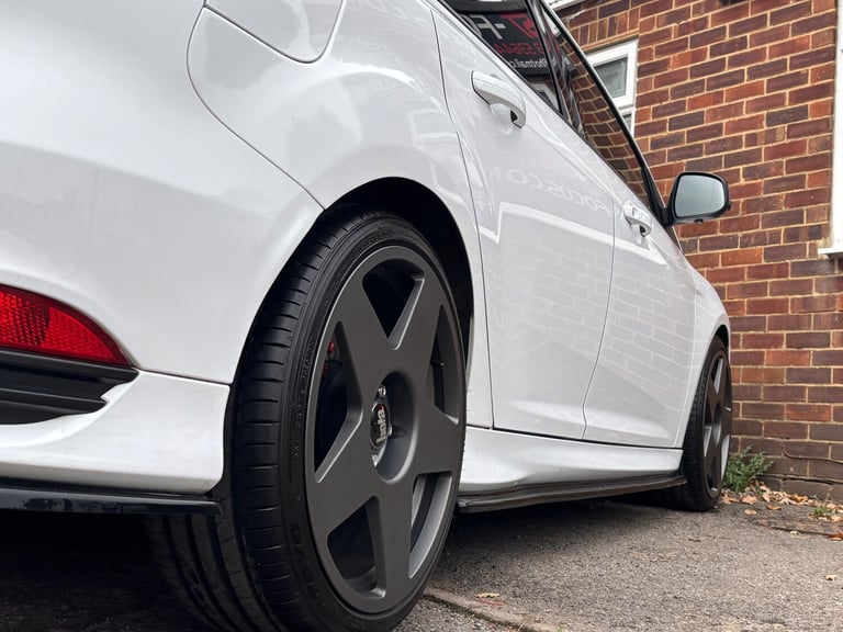 2016 Ford Focus 2.0T EcoBoost ST-3 FULLY FORGED  MOUNTUNE BIG BRAKE KIT  X37