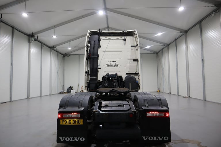 2016 (16 PLATE) Volvo FH460 6x2 Euro 6 Tractor Units