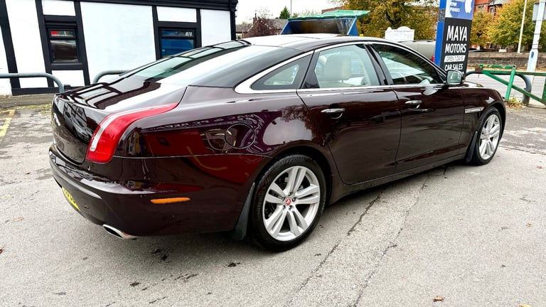 2010 Jaguar XJ 3.0d V6 Premium Luxury 4dr Auto SALOON Diesel Automatic